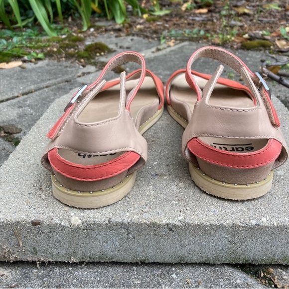 Earthshoe salmon sandals - Picture 4 of 7